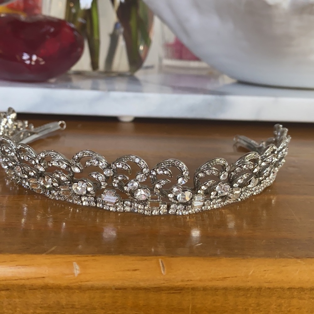 Tiara - Picture 6 of 6